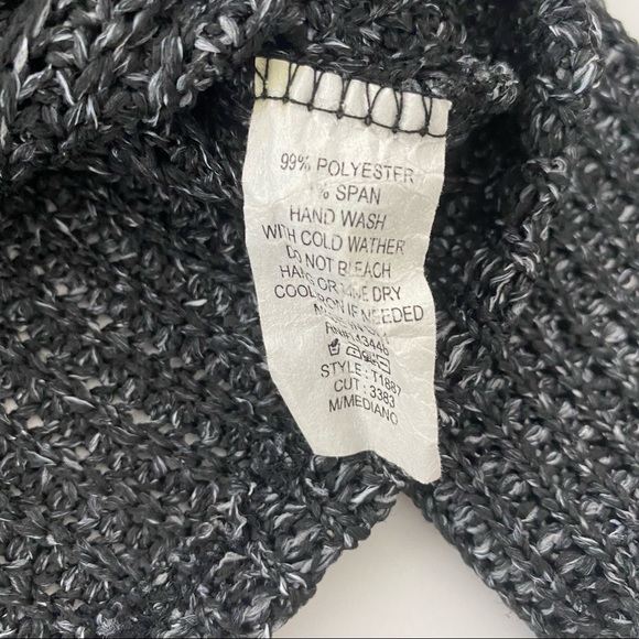 windsor off the shoulder top - Picture 4 of 4